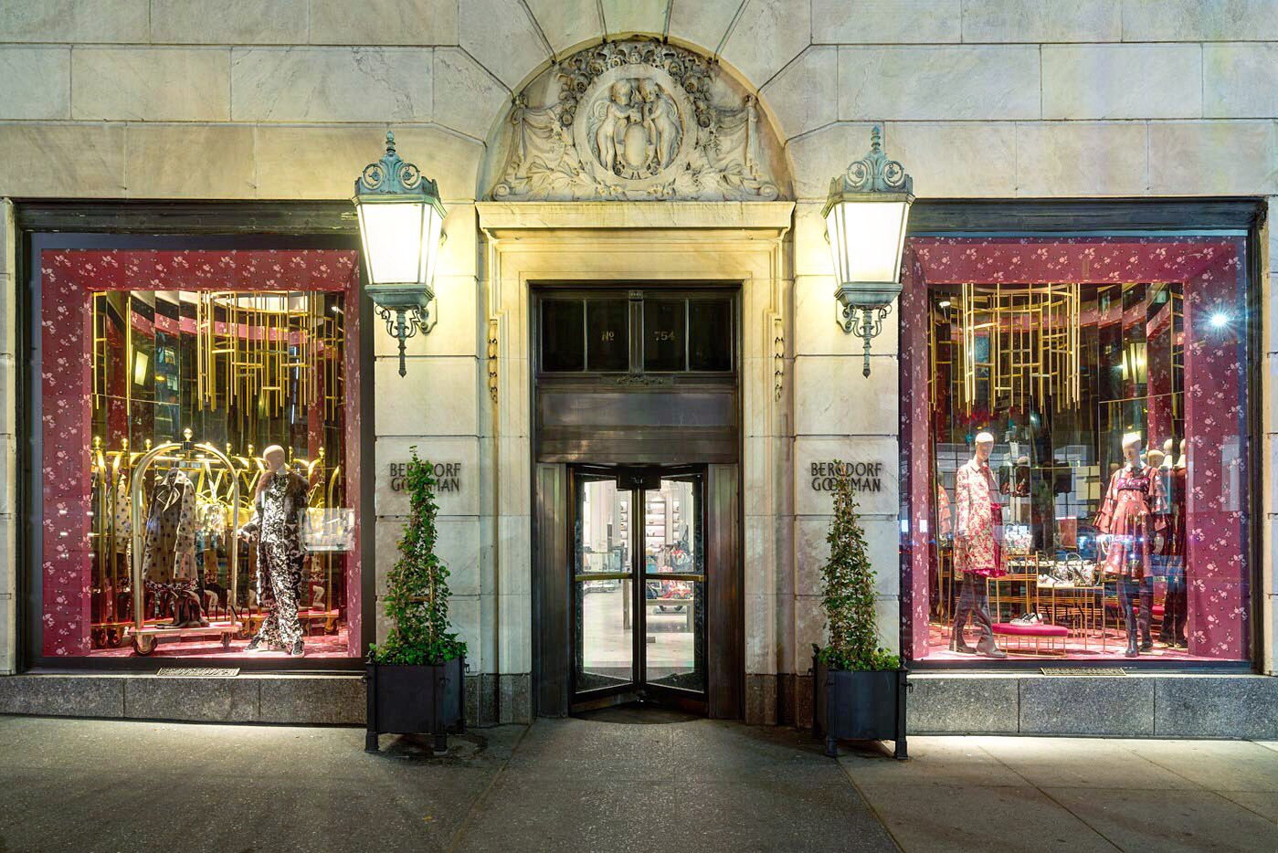 美国的百年老店,全球仅有一家实体店坐立于纽约曼哈顿第五大道.